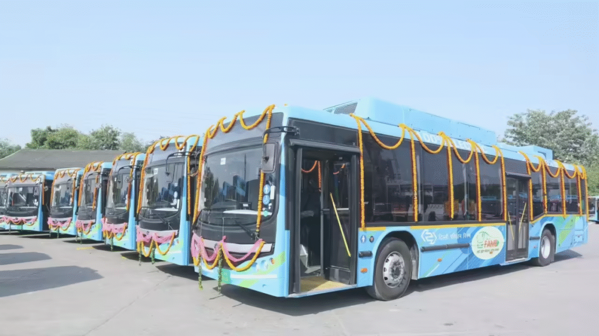 Delhi’s Electric Bus Fleet Surges with 500 New Buses, Becomes Largest in India