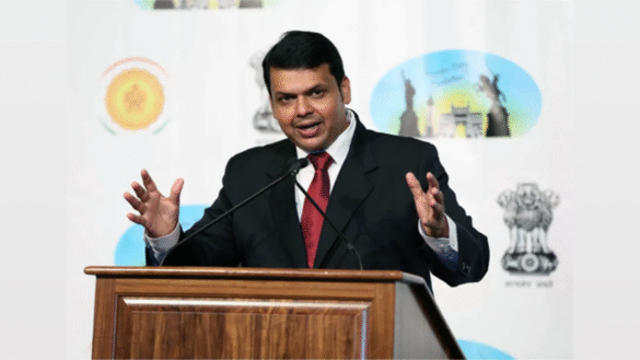 Ensure Fast Implementation of 55 MoUs for Pumped Storage Power Projects, Fadnavis Tells Officials