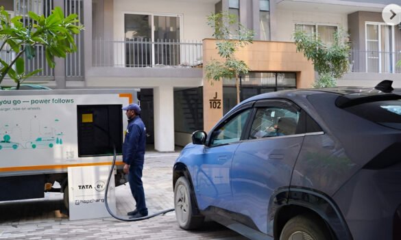 Tata.ev and Hopcharge Roll Out Doorstep EV Charging Vans Across NCR