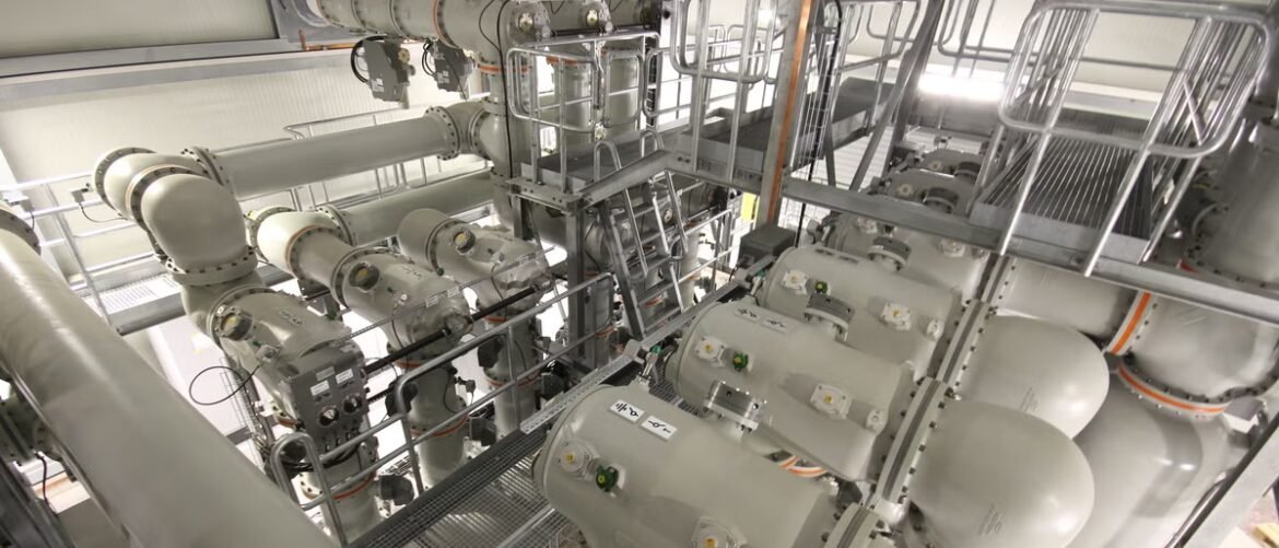 Hitachi Energy and TenneT Germany complete on-site testing of the world’s first SF6-free 420 kV gas-insulated switchgear