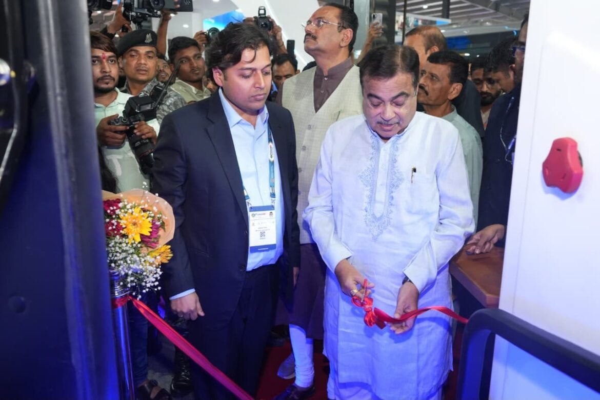 JBM Electric Vehicles Unveils Next-Generation ‘GALAXY’ Electric Luxury Coach at Prawaas 5.0